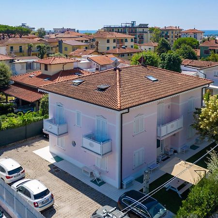Villa Amelia Rooms Marina di Pietrasanta Eksteriør billede