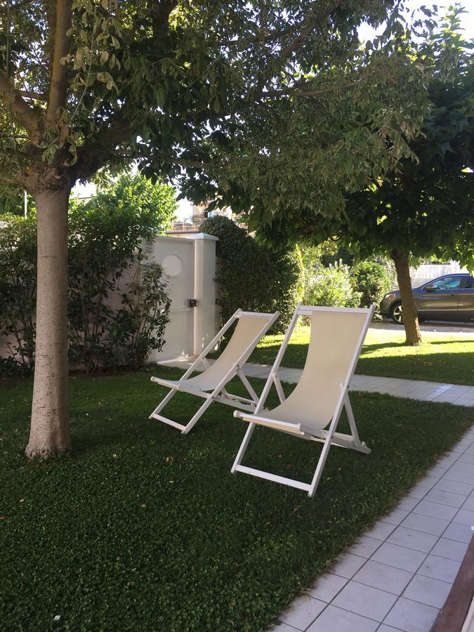 Villa Amelia Rooms Marina di Pietrasanta Eksteriør billede